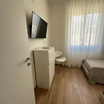 House Giulia * マイオーリ